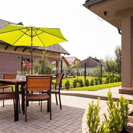 Elejan Apartment Bešeňová Екстериор снимка