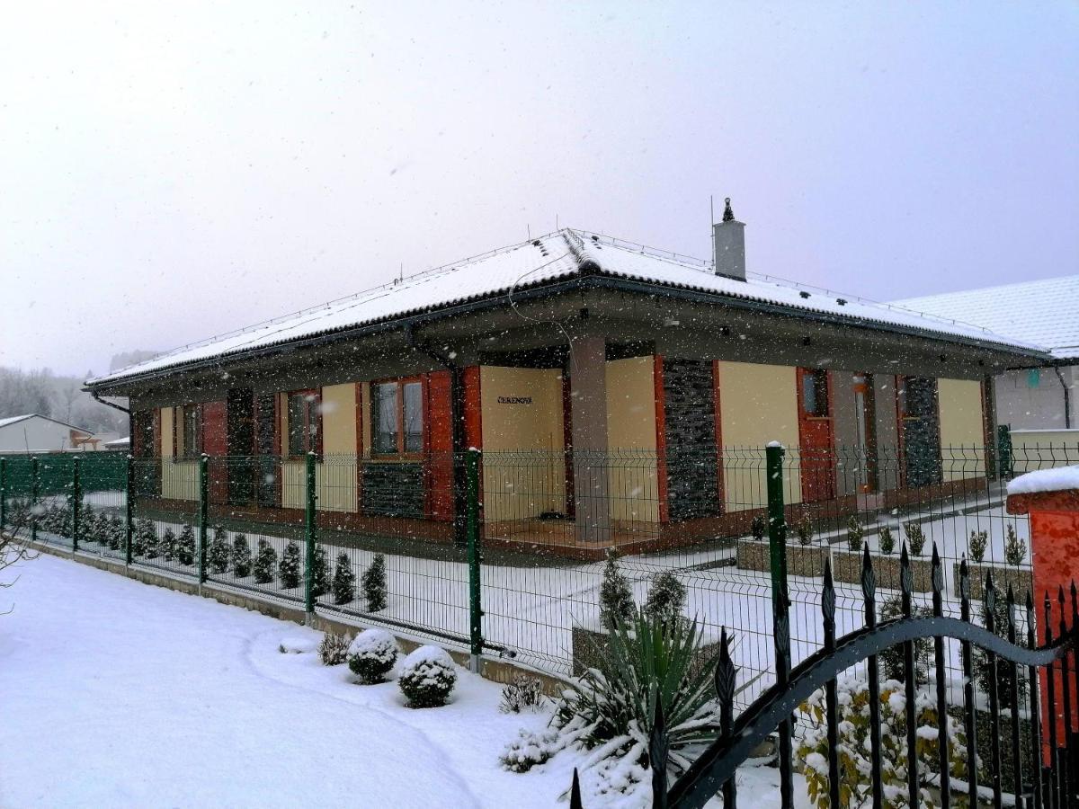 Elejan Apartment Bešeňová Екстериор снимка