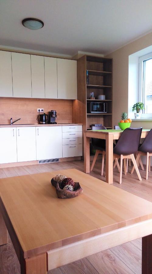 Elejan Apartment Bešeňová Екстериор снимка