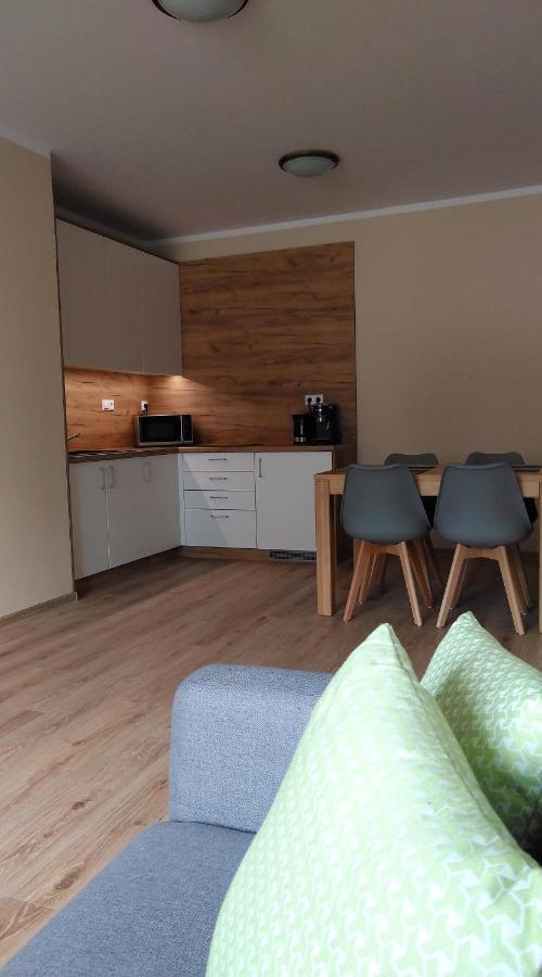 Elejan Apartment Bešeňová Екстериор снимка