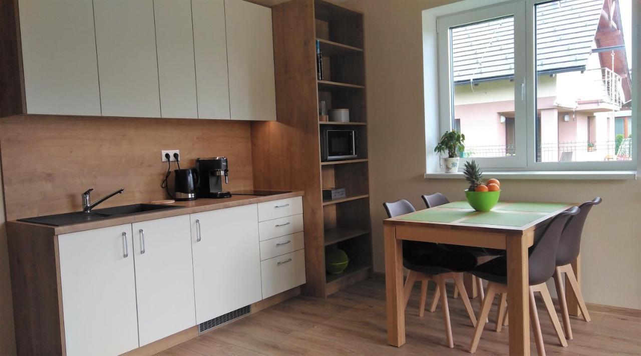 Elejan Apartment Bešeňová Екстериор снимка